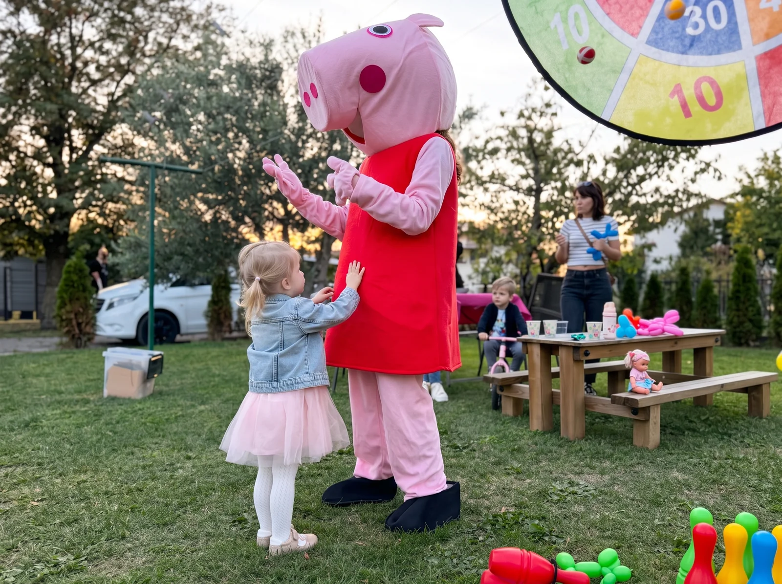 Maskota Vesela Pujsa na otroški animaciji HepiKid